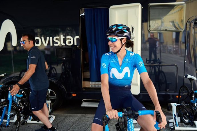 Aude Biannic antes de uan etapa del Giro 2019