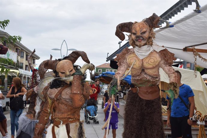 Inauguración del Mercado Pirata en Liencres