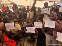 Bruselas afirma que sin puerto de desembarco no puede coordinar la distribución de los migrantes del 'Open Arms'