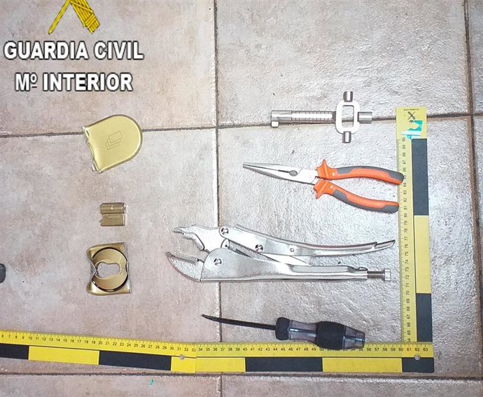 Herramientas intervenidas al detenido