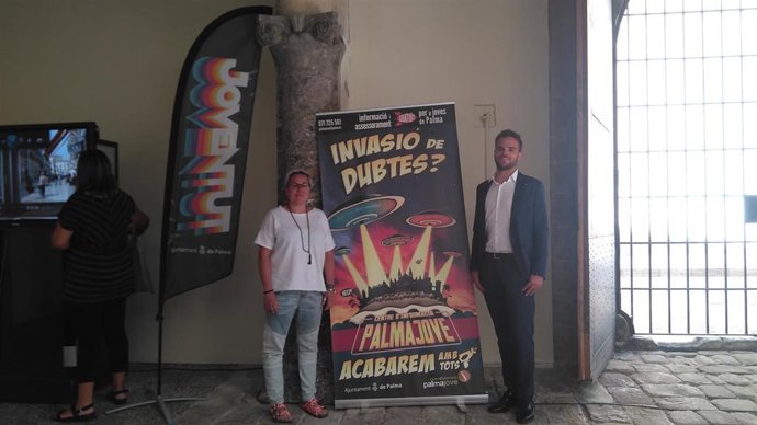 La regidora de Justicia Social, Feminismo y Lgtbi del Ayuntamiento de Palma, Sonia Vivas, junto al director general del área, Alberto Rosauro.