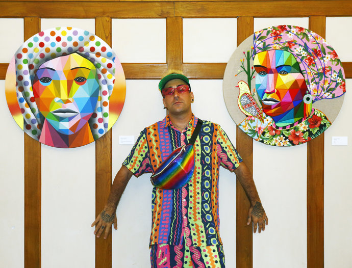 Okuda inaugura exposición en la UIMP
