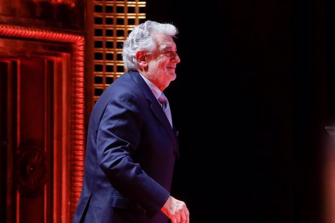 El tenor Plácido Domingo recibe el Premio a la Excelencia  en el Teatro de la Zarzuela.