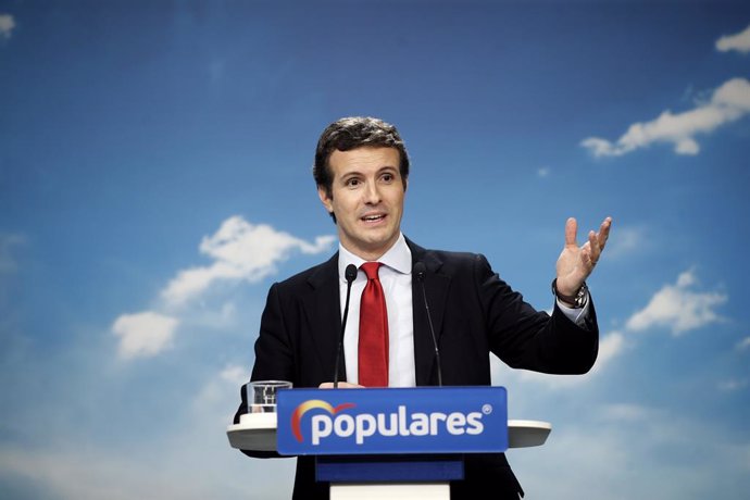 El president del PP, Pablo Casado, ofereix una roda de premsa després de la reunió de la Junta Directiva Nacional del partit a la seva seu, en la qual s'ha aprovat la nova estructura del Partit Popular.