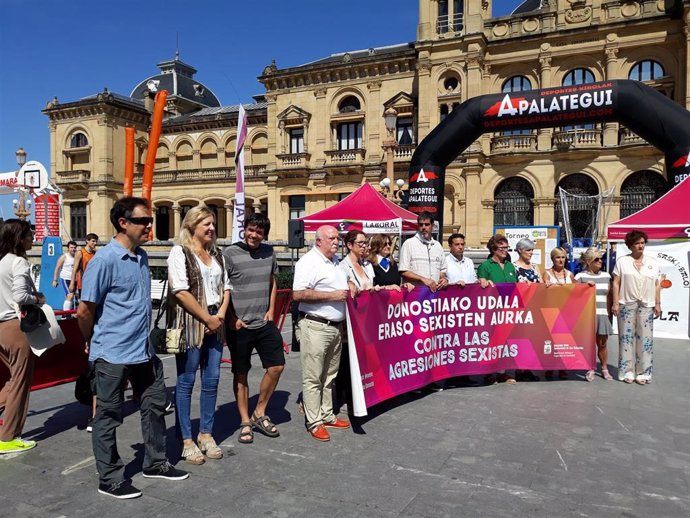 Concentración contra las últimas agresiones sexistas en San Sebastián