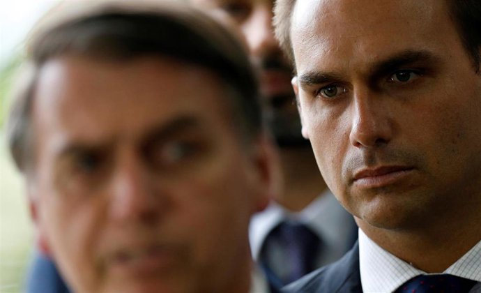 Eduardo Bolsonaro y su padre, Jair Bolsonaro