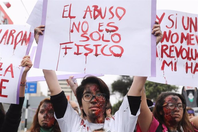 Protesta contra la violencia machista en Lima (Perú)