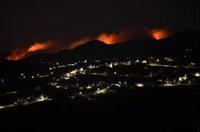 Evacuados durante la noche barrios de seis municipios de Gran Canaria por el incendio
