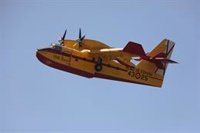 El Gobierno envía tres hidroaviones a Gran Canaria que se sumarán al que ya trabaja en la isla