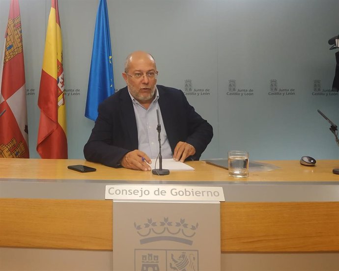 CyL promete "pelea" por la armonización fiscal contra Madrid, Euskadi, Navarra "y quien haga falta"