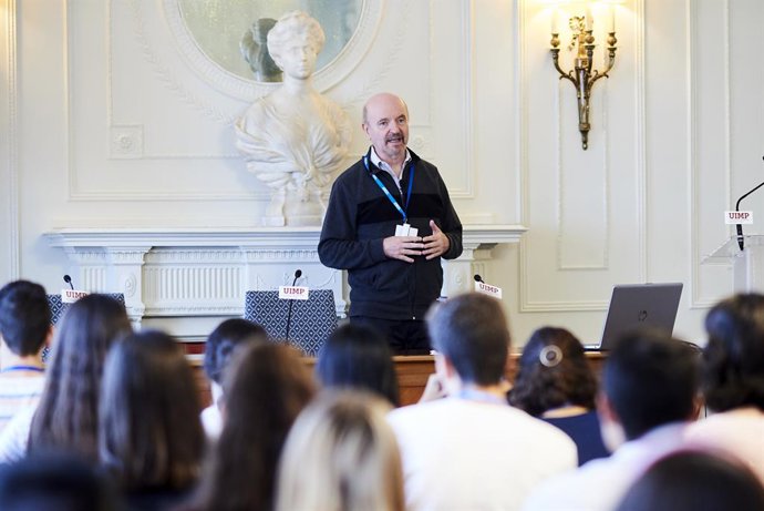 UIMP.- Investigador del CNB-CSIC apunta a las bacterias como las "grandes aliada