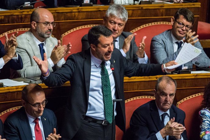 Italia.- Salvini responde a Conte: "Lamento que hayas tenido que aguantarme dura