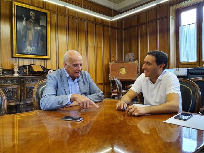 El presidente de la Diputación de Cuenca se reúne con el subdelegado del Gobierno en la provincia