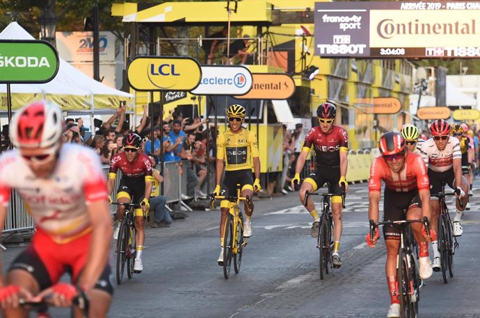 Ciclismo/Vuelta.- El Ineos se presenta en La Vuelta sin Egan Bernal ni Geraint T