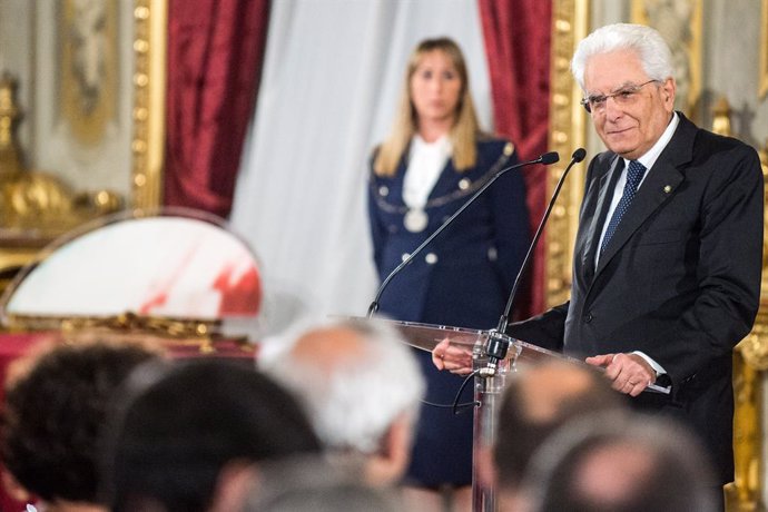 Italia.- El presidente de Italia confirma la dimisión de Conte y abre un periodo