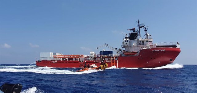 Barco de rescate 'Ocean Viking' de MSF y SOS Mediterranée