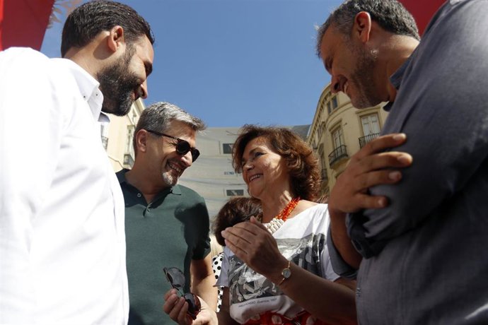 Calvo rechaza la coalición porque llevaría a España a un "día a día imposible" y