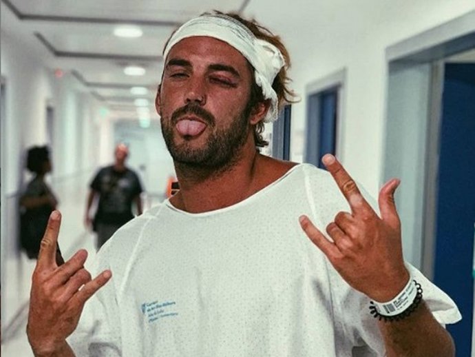 Logan Sampedro ingresado en el hospital Can Misses tras su accidente en el ojo