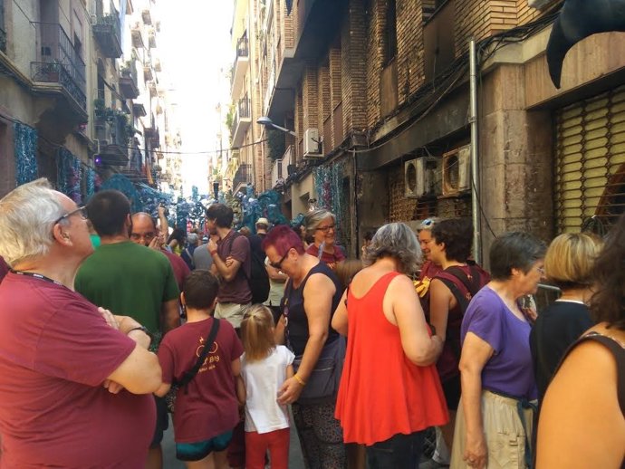 Concentración en Grcia por el incendio en la calle Llibertat