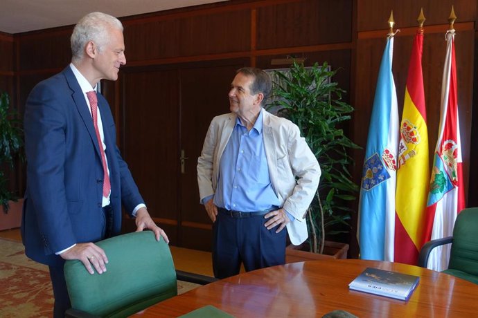 El alcalde de Logroño Pablo Hermoso de Mendoza con el alcalde de Vigo Abel Caballero
