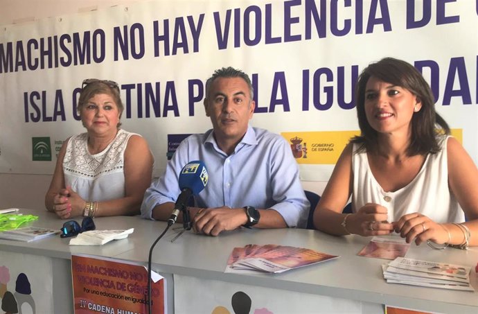 Presentan la IV Cadena Humana contra la Violencia de Género de Isla Cristina.