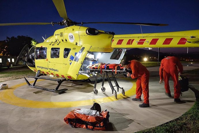 El SEM implanta el vuelo nocturno de helicópteros medicalizados para pacientes graves y críticos.