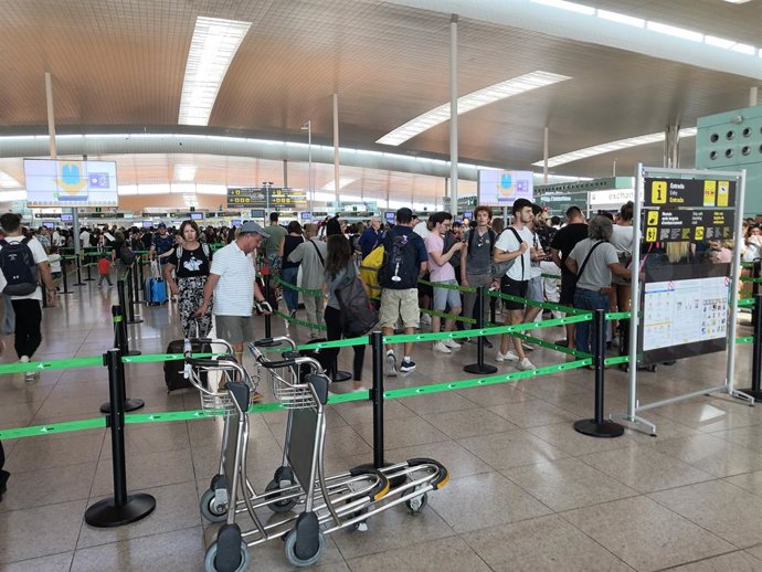 Colas en la T1 del Aeropuerto de Barcelona