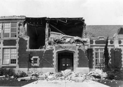 Daños por un fuerte terremoto en Long Beach en 1933