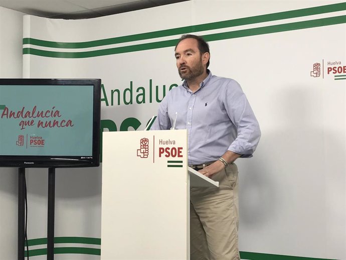 José Fernández, en rueda de prensa. 