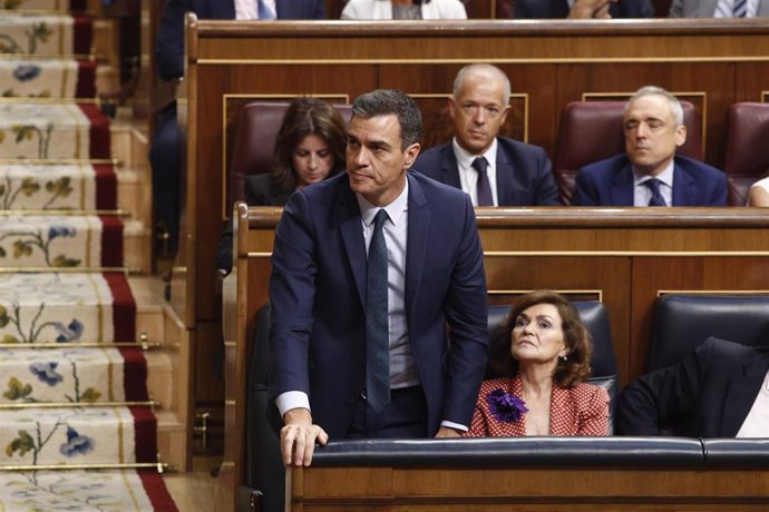 El presidente del Gobierno en funciones, Pedro Sánchez, en la votación para su investidura en el Congreso de los Diputados (archivo)