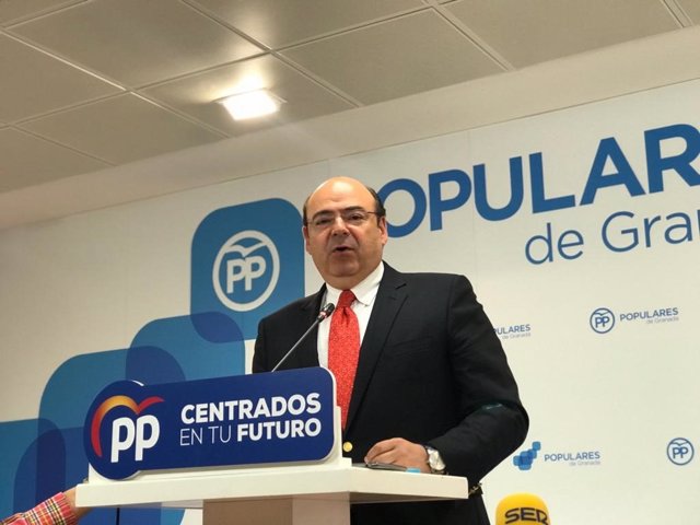 El candidato del PP a la Alcaldía de Granada, Sebastián Pérez, en imagen de archivo