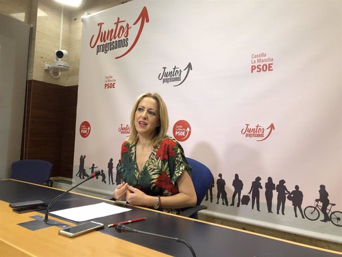La vicesecretaria general y portavoz del PSOE de Castilla-La Mancha, Cristina Maestre, en rueda de prensa