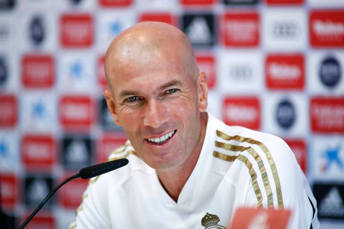 Fútbol.- Zinédine Zidane: "No contemplo la salida de Keylor Navas, sé que va a a