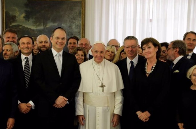 El Papa Francisco recibe a la Fundación HispanoJudía, encabezada por David Hatch