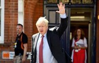 Boris Johnson considera una "crisis internacional" los incendios en el Amazonas
