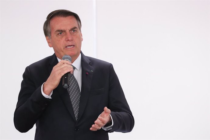 Brasil.- Bolsonaro critica a Macron por tacharlo de "mentiroso" y le acusa de di