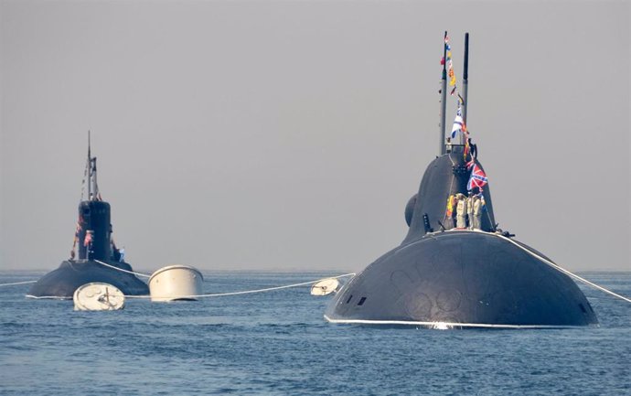 Submarinos rusos zarpan de Vladivostok