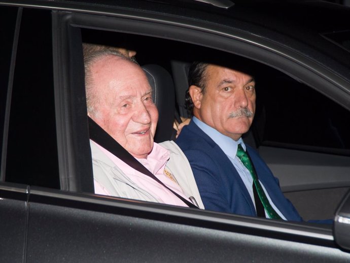 El Rey Don Juan Carlos I ingresa en la clínca Quirón de Madrid