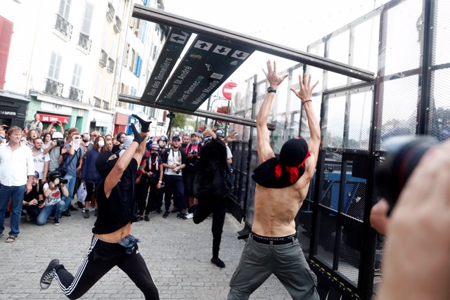 Protestas en Bayona por el G7