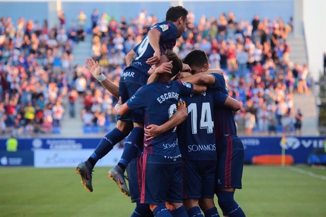 El Huesca regresa a Segunda pisando fuerte