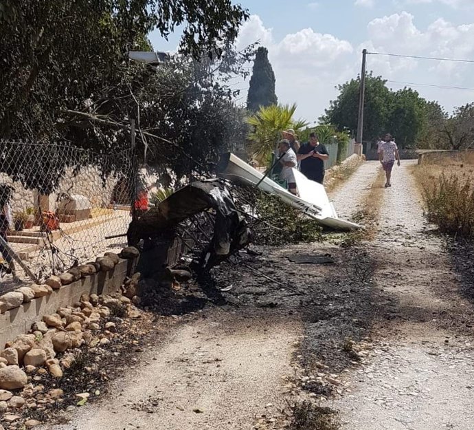 Restos del accidente aéreo en Inca.