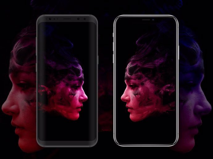 Samsung Galaxy S8 (esquerra) i iPhone X (dreta)