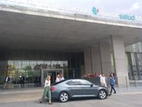 La infanta Cristina y tres de sus hijos visitan al Rey Juan Carlos en el hospital