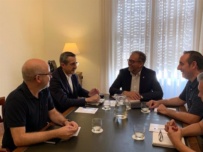 El presidente de la Diputación de Castellón, José Martí, se reúne con el director general de la Agencia de Seguridad y Respuesta a las Emergencias, José María Ángel