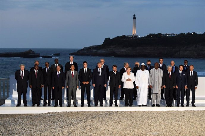 Foto de familia de los líderes del G7 en Biarritz