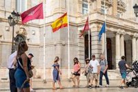 Banderas a media asta en el Ayuntamiento de Cartagena por el fallecimiento del piloto Francisco Marín