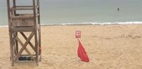 Cort señaliza con bandera roja varias playas de Palma por vertidos de aguas mixtas