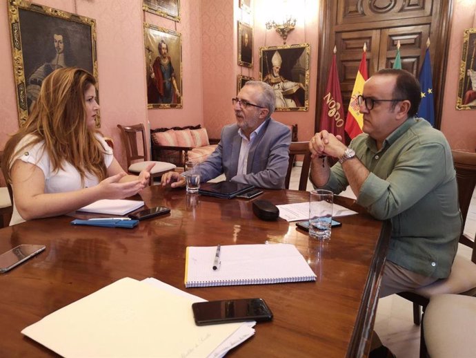 Susana Serrano se reúne con Juan Manuel Flores y Francisco Javier Páez