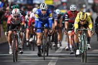 Jakobsen: "Vine a la Vuelta a ganar etapas y estoy muy contento"