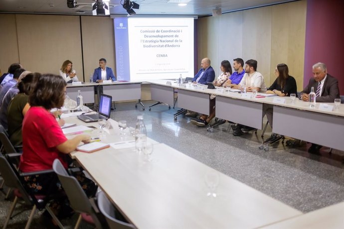 Sílvia Calvó I Marc Rossell Presidint La Primera Reunió De la Comissió De Coordinació I Desenvolupament De l'Estratgia Nacional De la Biodiversitat D'Andorra